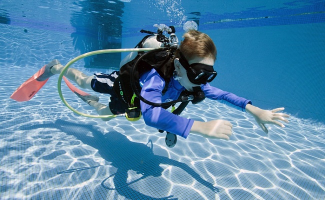 Дайвинг в Сочи глубокое погружение с аквалангом. Ultra Подарки. Дайвинг. Купить дайвинг в Сочи, обучение глубокому погружению, арендовать акваланг и подводное снаряжение. UltraPodarki.ru 8 800 505 95 30. дайвинг погружение Сочи, подводное плавание Сочи, дайвинг клуб Сочи, подарочные сертификаты, глубокое погружение, погружение с аквалангом Сочи, дайвинг центр Сочи, купить дайвинг Сочи