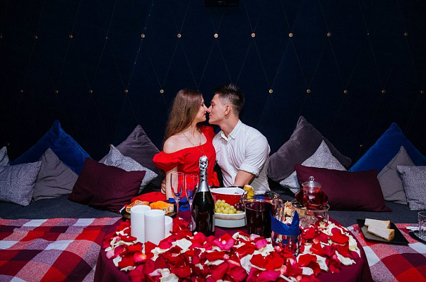 Романтическое свидание в кинотеатре в Сочи. Ultra Подарки. Купить романтическое свидание в кинотеатре в Сочи. Подарите самым близким незабываемые моменты и признайтесь в искренних чувствах. Сервис UltraPodarki.ru 8-800-505-95-30. Романтическое свидание в кинотеатре в Сочи, свидание в Сочи, свидание в кинотеатре, сертификат на свидание в кинотеатре, сертификат на свидание в Сочи, купить свидание, купить свидание Сочи, первое свидание, девушка свидание, хороший кинотеатре, романтический кинотеатре, романтический вечер, романтический ужин, романтические любимому, романтическая музыка