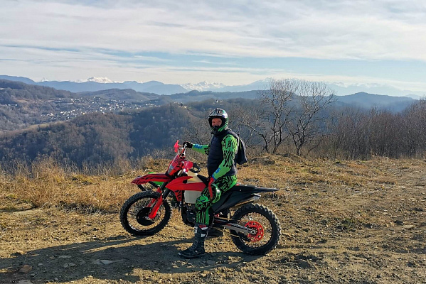 Катание на мотоцикле в Сочи. ULTRA ПОДАРКИ. Купить катание на мотоцикле в Сочи. Попробовав езду на мотоциклах, вы получите порцию адреналина и невероятные эмоции. Сервис: UltraPodarki.ru 8 800 505 95 30.. Катание на мотоцикле в Сочи, прокат мотоциклов Сочи, катание на мотоциклах, прокат мотоцикла, езда на мотоцикле Сочи, езда на мотоцикле, мотопрогулка Сочи, мотопрогулка, поездки на байке, личный мотоцикл, катание на мотоцикле, мотоциклетный шлем, увлечение поездками на мотоцикле, пристрастие к мотоциклам, сертификат на поездку на мотоцикле, прокатиться на мотоцикле, мото-транспорт, мото-треки, мото-поездки, езда на мотоцикле в Сочи, катание на мотоцикле в Сочи, мотоклуб в Сочи
