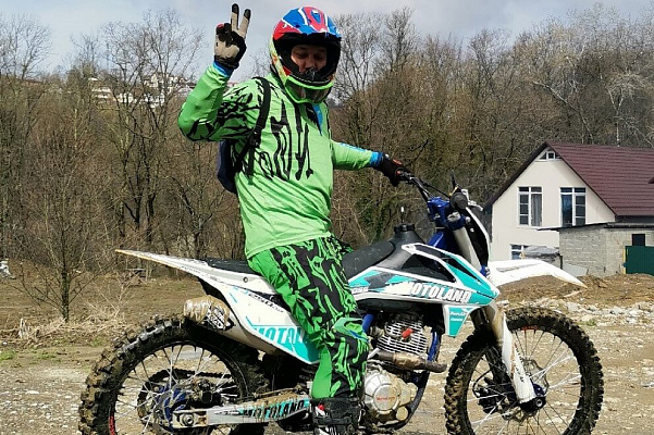 Катание на мотоцикле в Сочи. ULTRA ПОДАРКИ. Купить катание на мотоцикле в Сочи. Попробовав езду на мотоциклах, вы получите порцию адреналина и невероятные эмоции. Сервис: UltraPodarki.ru 8 800 505 95 30.. Катание на мотоцикле в Сочи, прокат мотоциклов Сочи, катание на мотоциклах, прокат мотоцикла, езда на мотоцикле Сочи, езда на мотоцикле, мотопрогулка Сочи, мотопрогулка, поездки на байке, личный мотоцикл, катание на мотоцикле, мотоциклетный шлем, увлечение поездками на мотоцикле, пристрастие к мотоциклам, сертификат на поездку на мотоцикле, прокатиться на мотоцикле, мото-транспорт, мото-треки, мото-поездки, езда на мотоцикле в Сочи, катание на мотоцикле в Сочи, мотоклуб в Сочи
