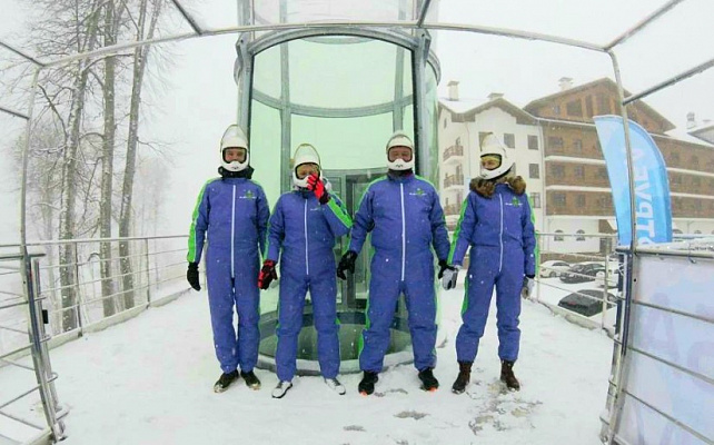 Полёт в аэротрубе  в Сочи. Ultra Подарки. Полёт в аэротрубе  в Сочи. Попробуйте полёт в аэротрубе . Сервис: UltraPodarki.ru 8 800 505 95 30. Полёт в аэротрубе , аэротруба Сочи, полёт Сочи